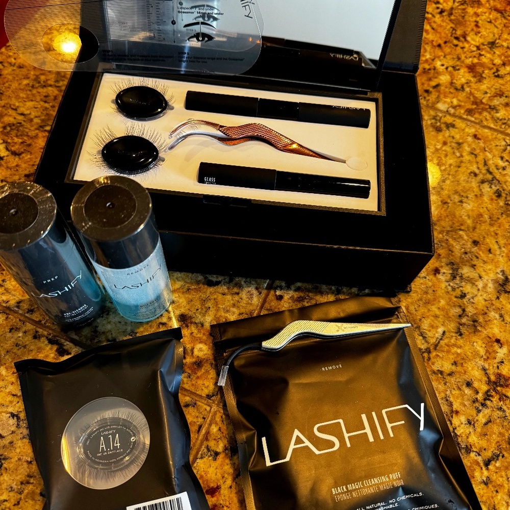 Brand New: Lashify Control Kit with extras